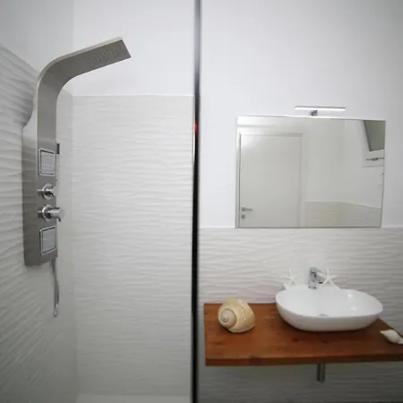 White Aurora Rooms Porto Cesareo Exterior photo