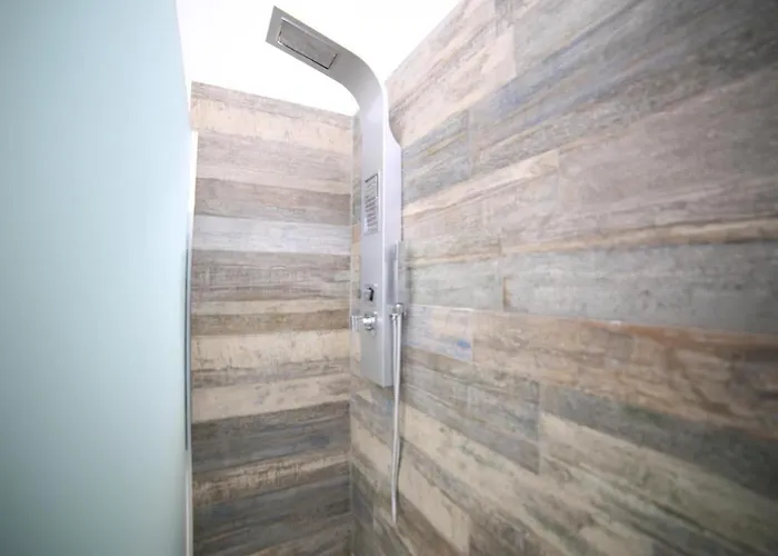 White Aurora Rooms
